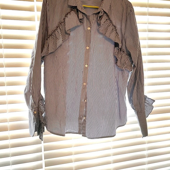 Kenneth Cole Ruffle Button Down - Picture 2 of 2